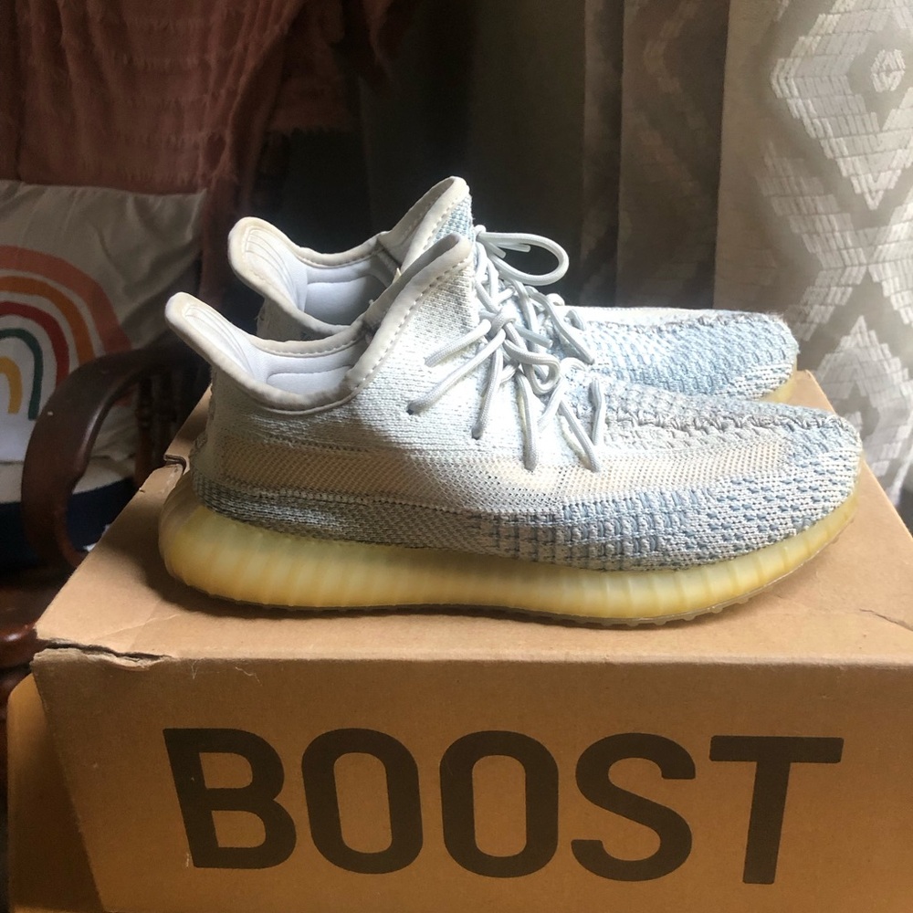 Yeezy boost 350 v2 kids shoes color cloud white size 2